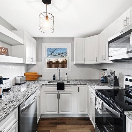 Lovely 3 Bedroom Colonial Home Middletown Bagian luar foto
