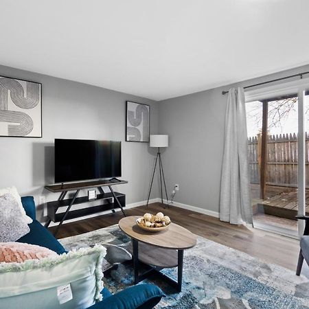 Lovely 3 Bedroom Colonial Home Middletown Bagian luar foto